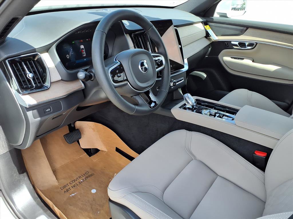New 2026 Volvo XC90 B5 Plus w/ Protection Package Premier AWD/4WD image 12