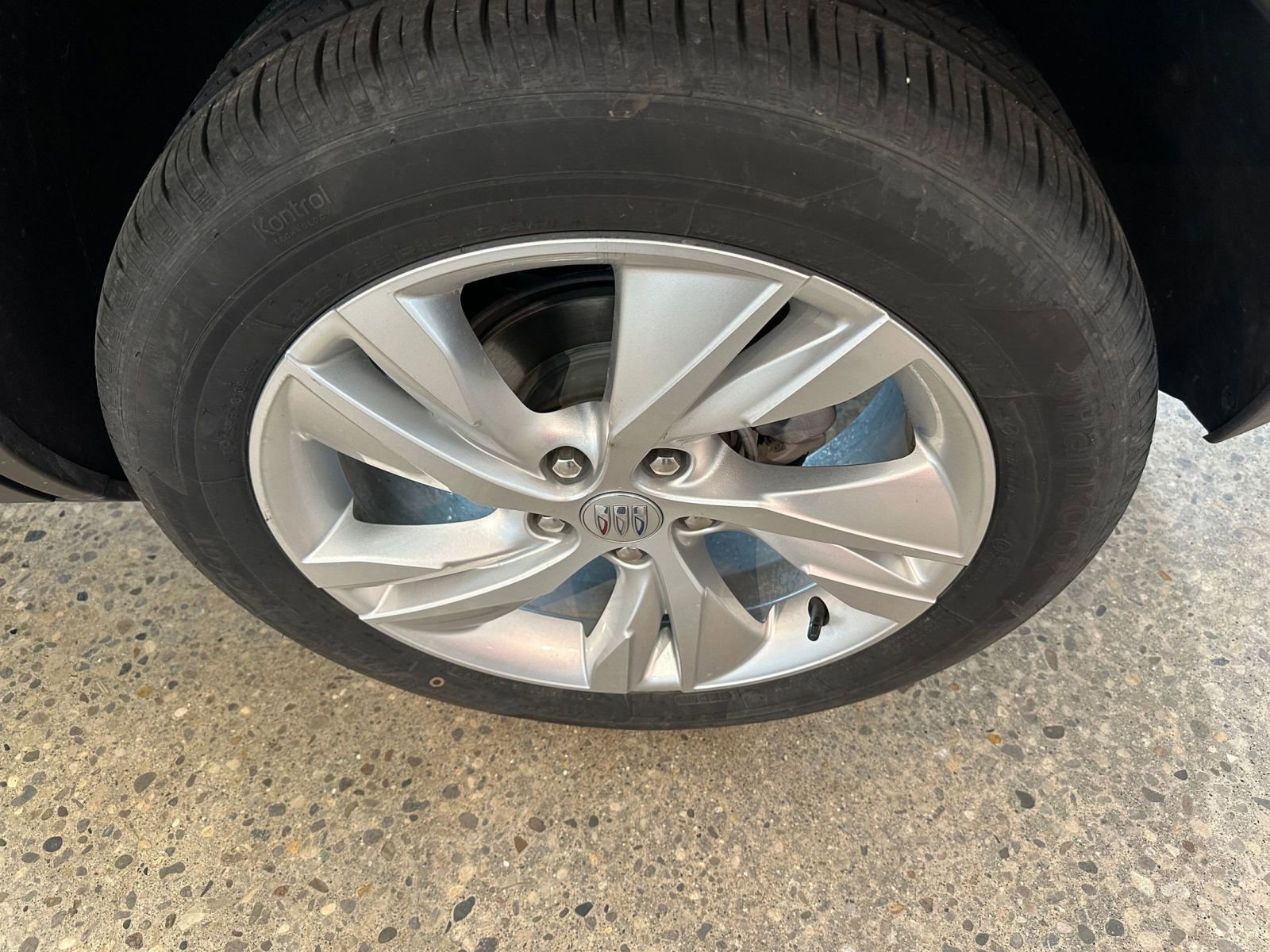 Used 2025 Buick Encore GX Preferred FWD image 29