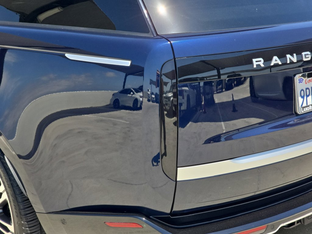 Certified 2023 Land Rover Range Rover Autobiography AWD/4WD image 36