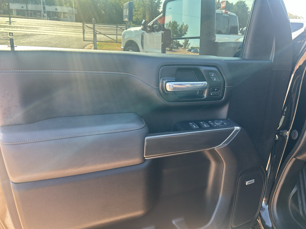 Used 2023 GMC Sierra 2500 AT4 w/ AT4 Premium Plus Package AWD/4WD image 18