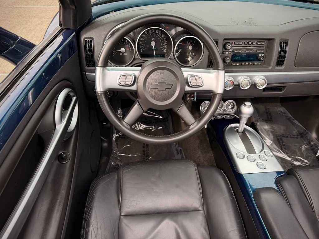 Used 2005 Chevrolet SSR w/ Preferred Equipment Group RWD image 28