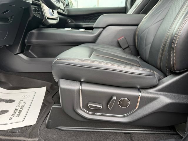 Used 2023 Ford Expedition Max Platinum AWD/4WD image 28