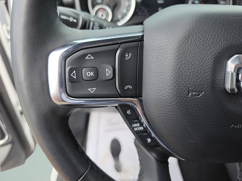 Used 2025 RAM 1500 Laramie AWD/4WD image 43