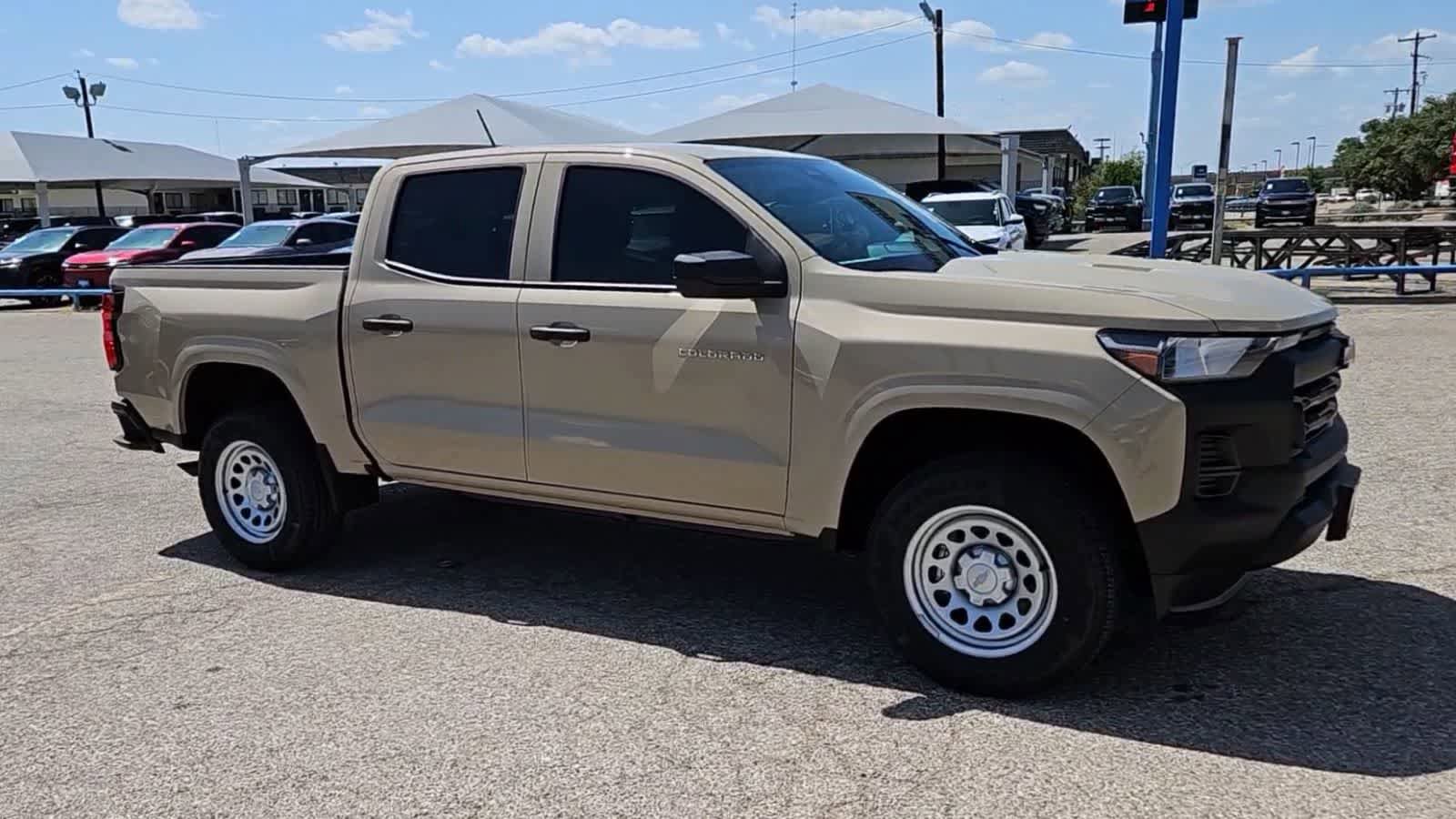 Used 2024 Chevrolet Colorado W/T w/ WT Convenience Package II RWD image 9