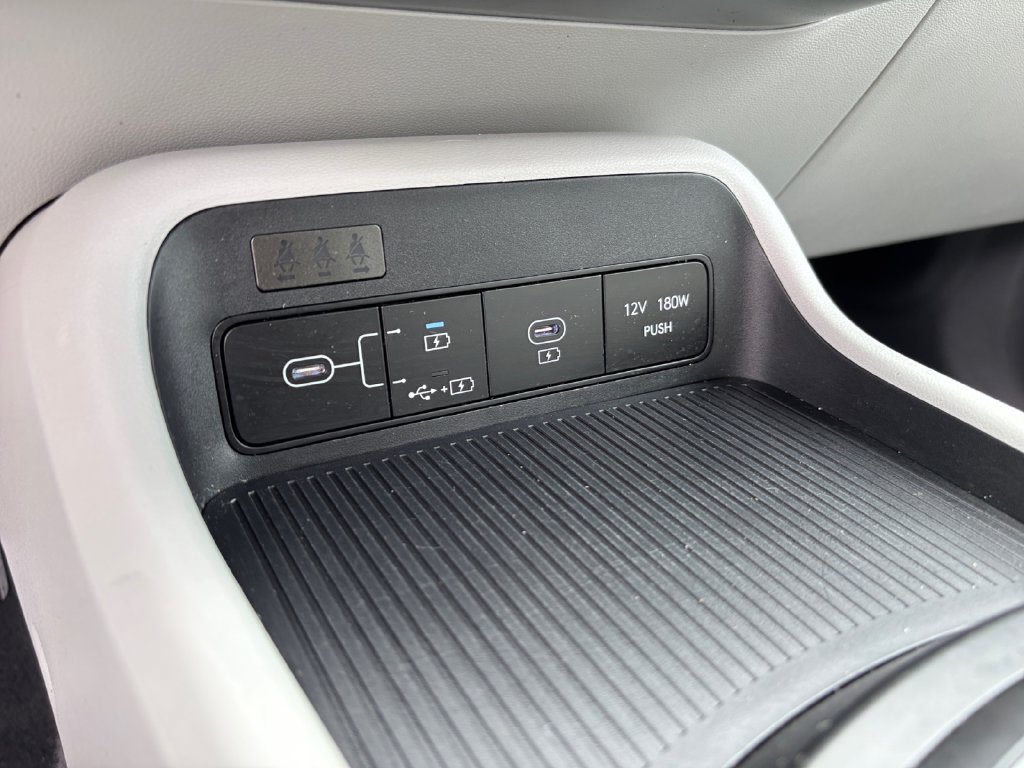 Used 2024 Hyundai Kona SEL FWD image 27