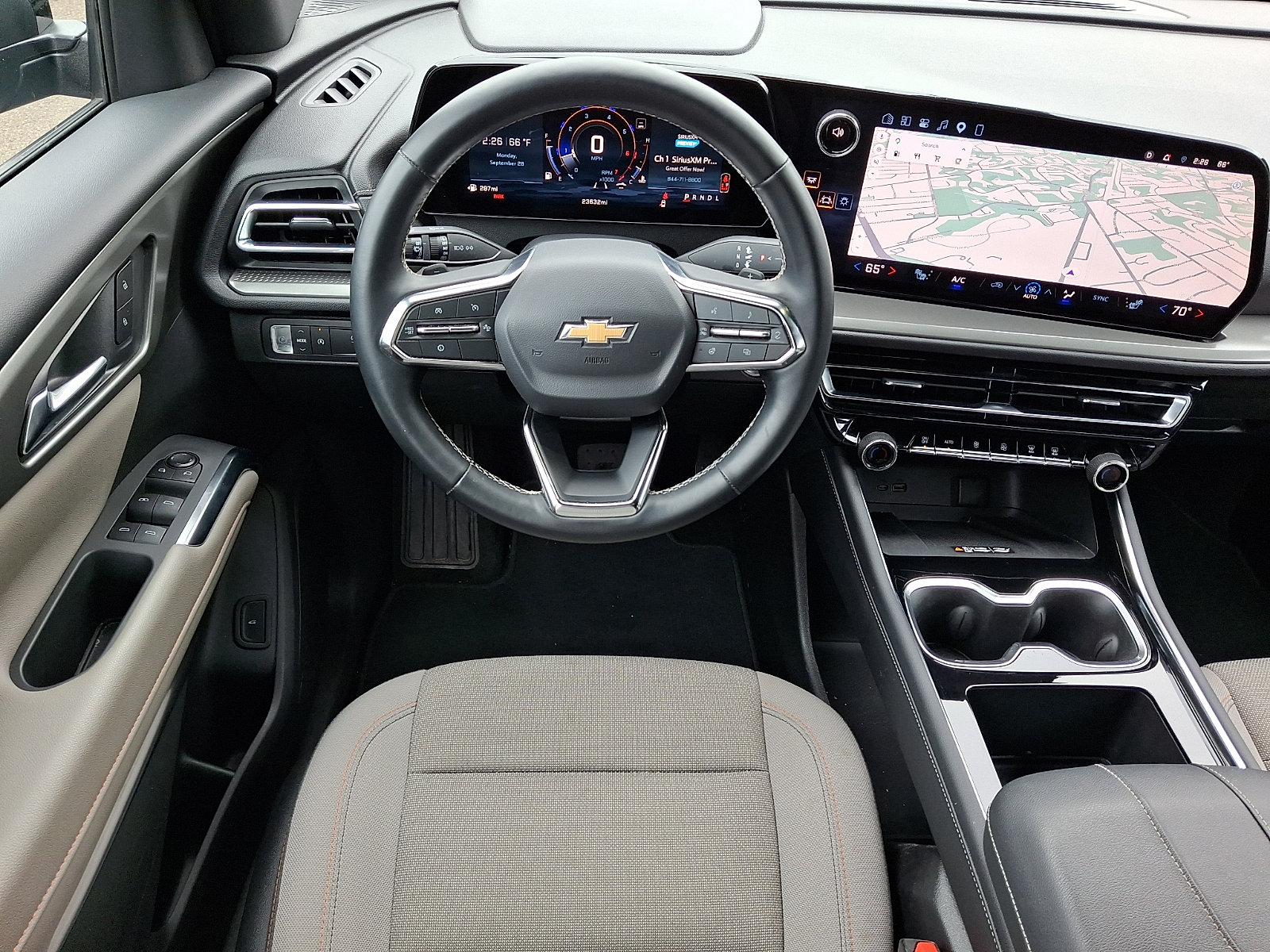 Used 2026 Chevrolet Traverse LT w/ Driver Confidence Package FWD image 12