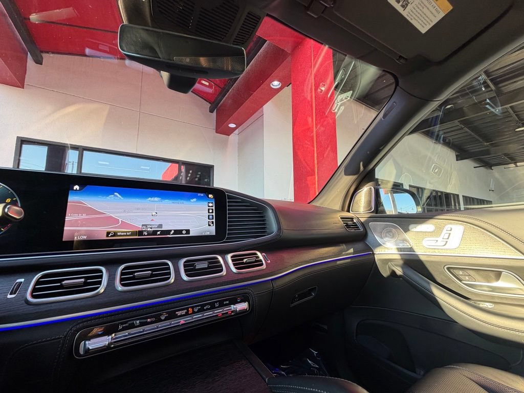 Used 2023 Mercedes-Benz Maybach GLS 600 4MATIC image 32