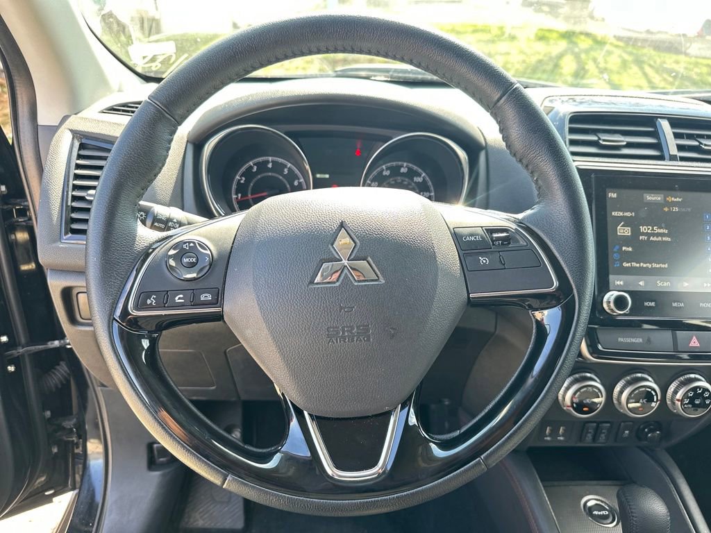 Used 2025 Mitsubishi Outlander Sport SE AWD/4WD image 44