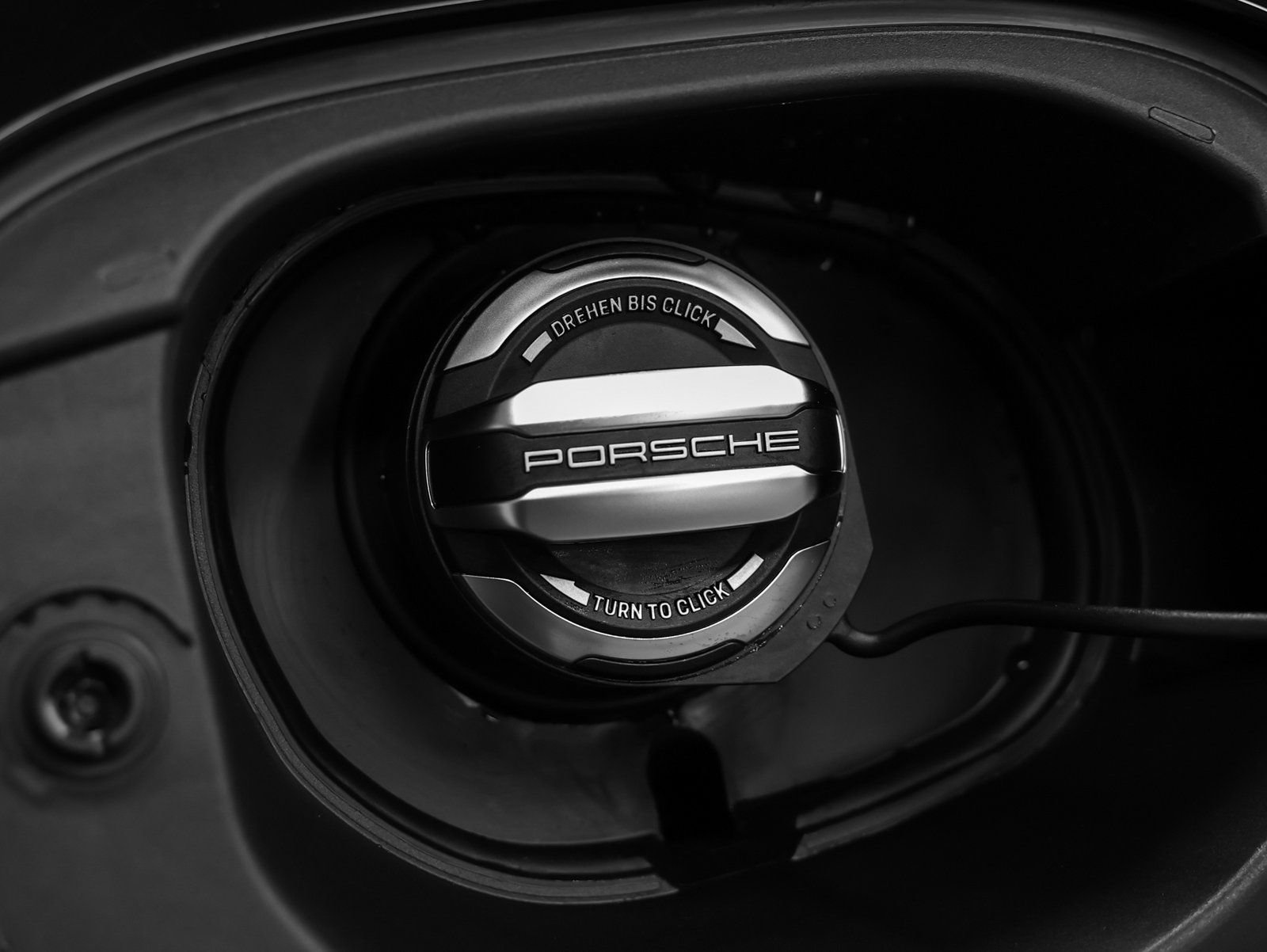 Certified 2026 Porsche Macan image 18