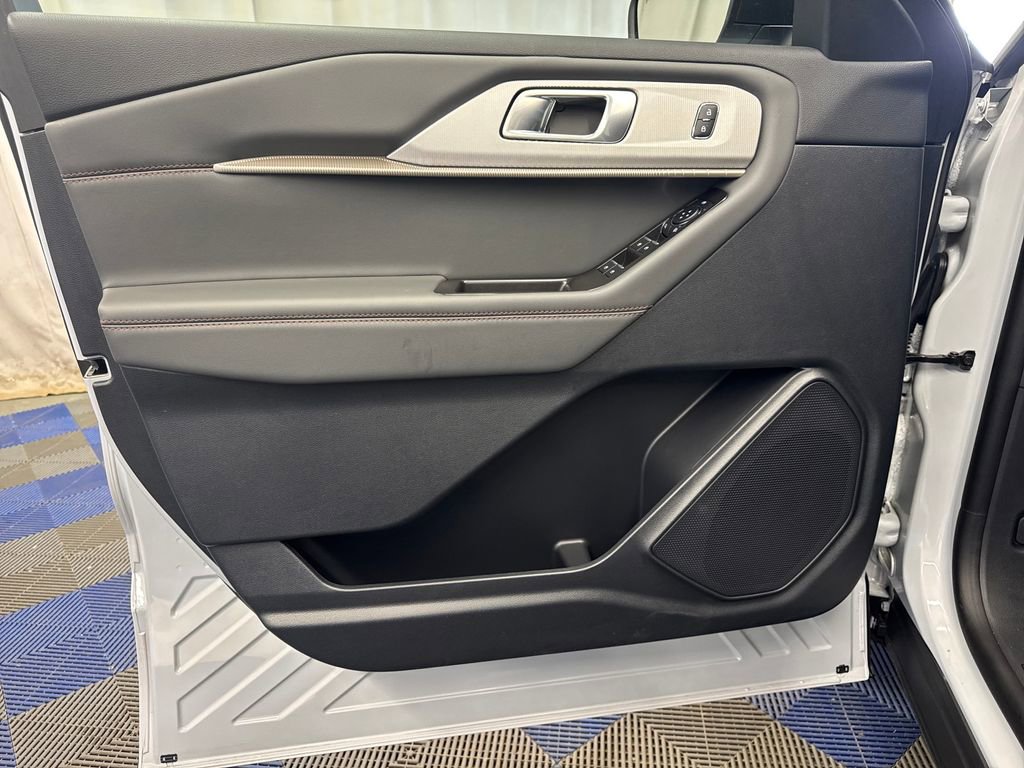New 2026 Ford Explorer Active AWD/4WD image 10