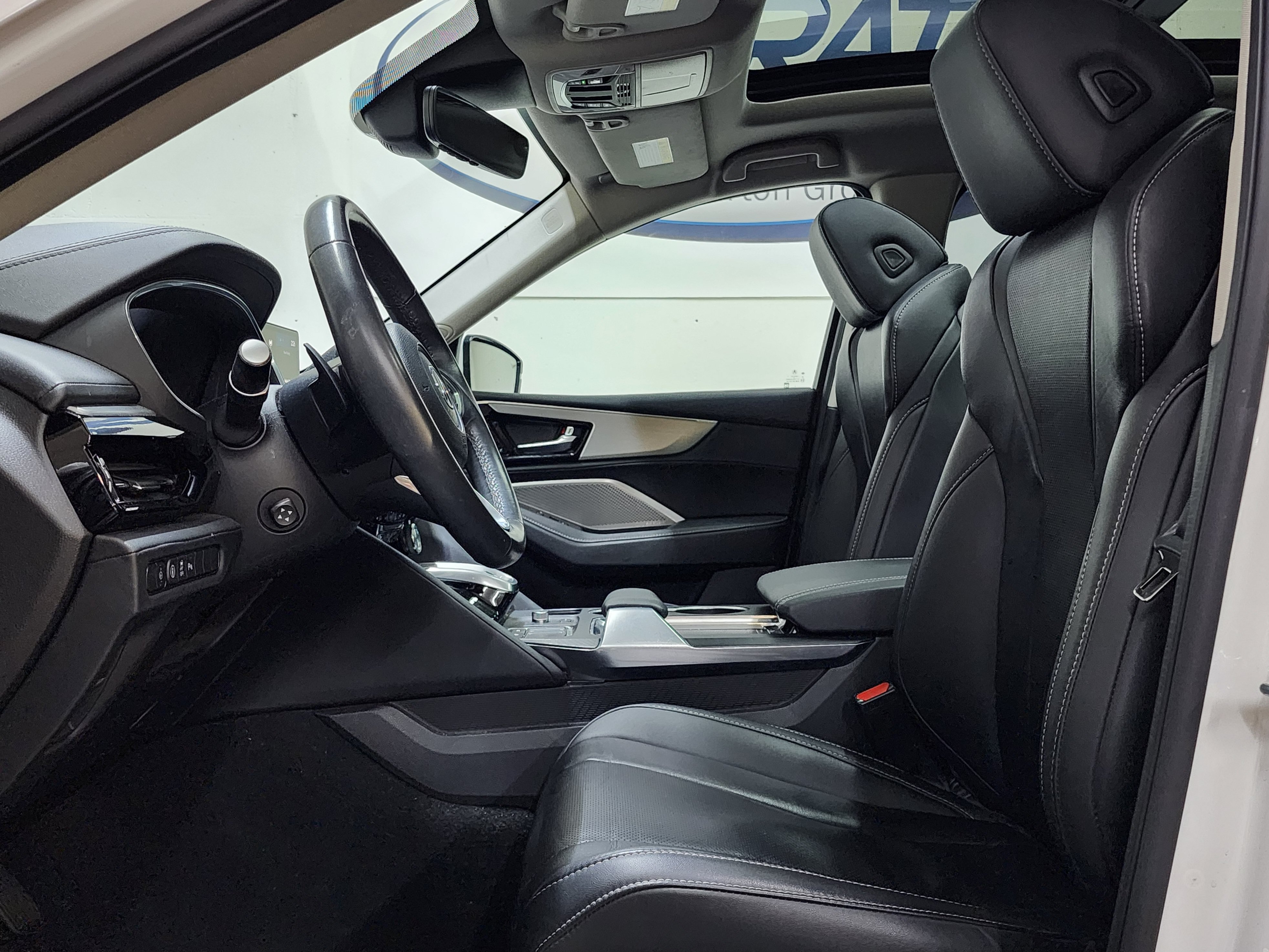 Certified 2023 Acura MDX w/ Technology Package AWD/4WD image 15