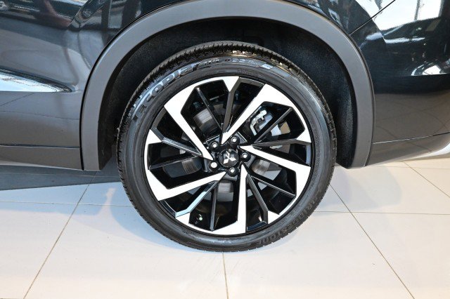 Used 2024 Mitsubishi Outlander SEL Black Edition image 50