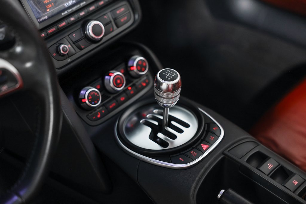 Used 2011 Audi R8 V8 image 29