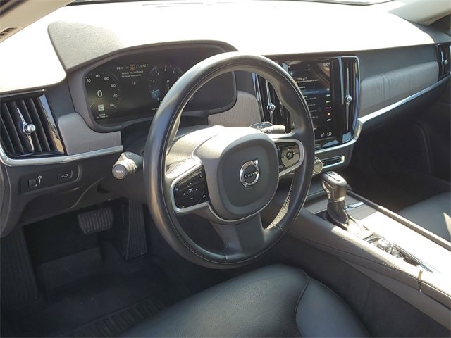 Used 2021 Volvo V90 T6 Cross Country image 8
