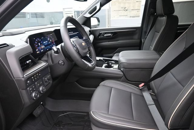 New 2026 Chevrolet Suburban Premier w/ Sun And Tow Package AWD/4WD image 8