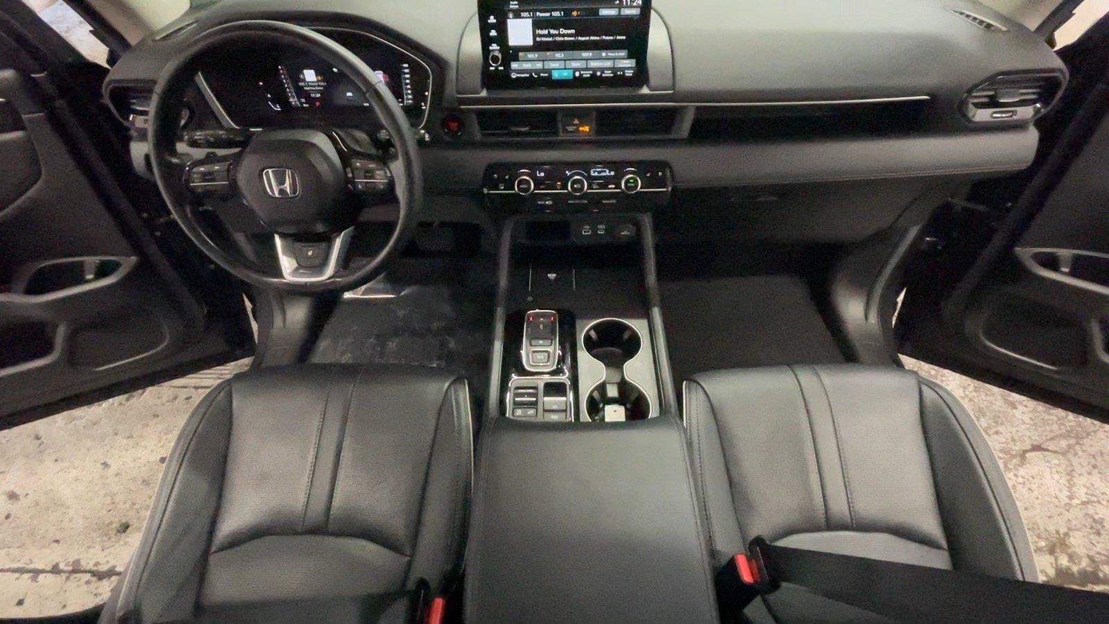 Used 2025 Honda Pilot Elite image 28