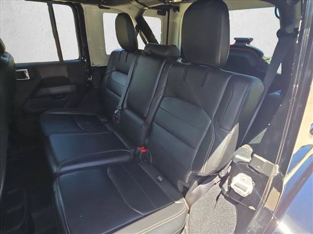 Used 2021 Jeep Wrangler Unlimited Sahara w/ Cold Weather Group AWD/4WD image 19