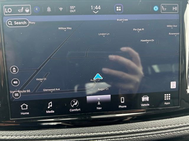 Used 2023 Chrysler Pacifica Limited FWD image 5