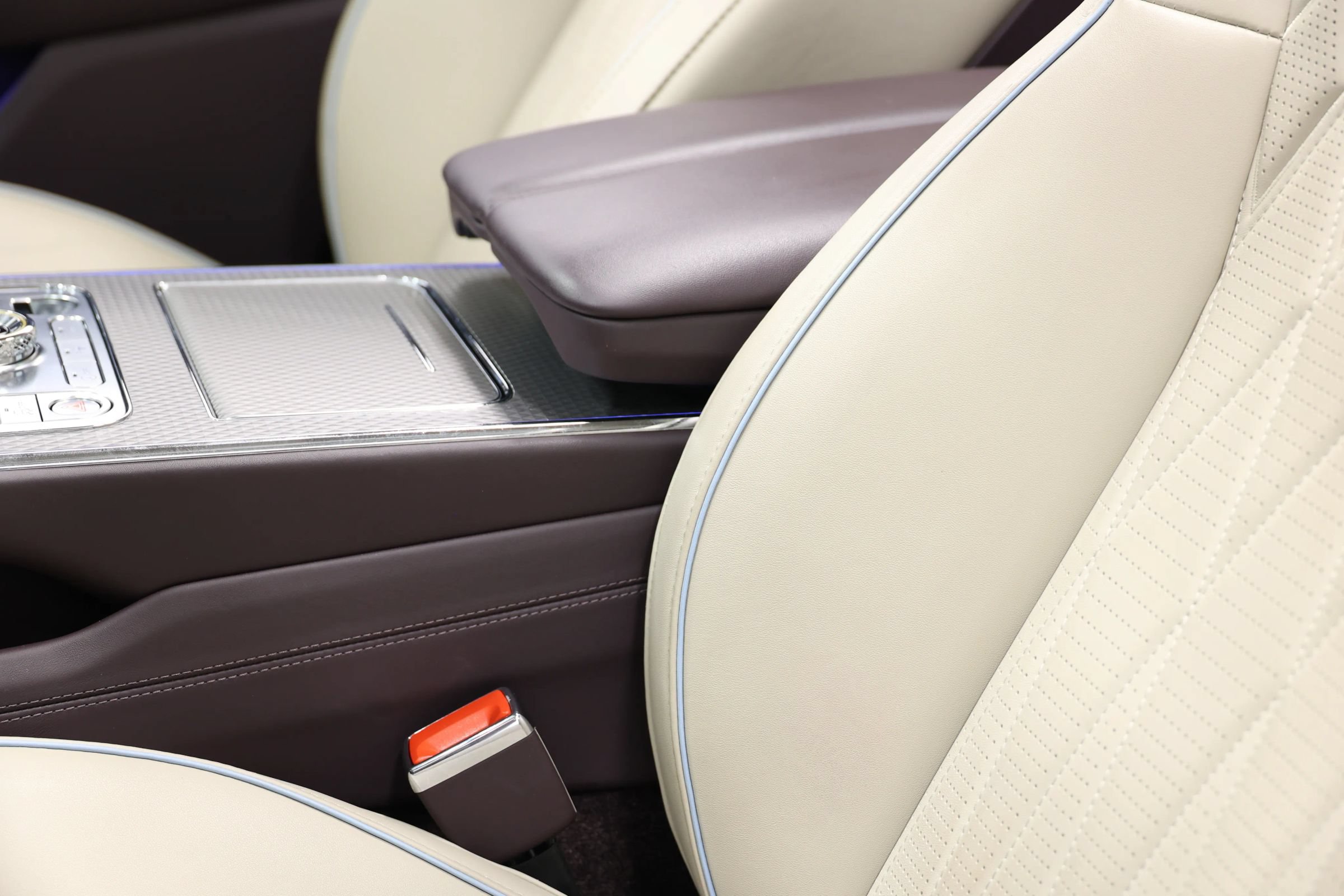 Used 2022 Bentley Flying Spur V8 AWD/4WD image 28