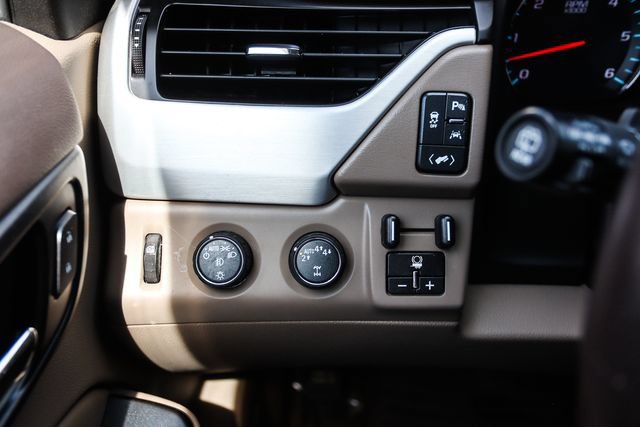 Used 2019 GMC Yukon SLT w/ Open Road Package AWD/4WD image 28