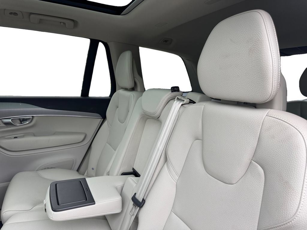 Certified 2024 Volvo XC90 B5 Core w/ Protection Package Premier AWD/4WD image 9