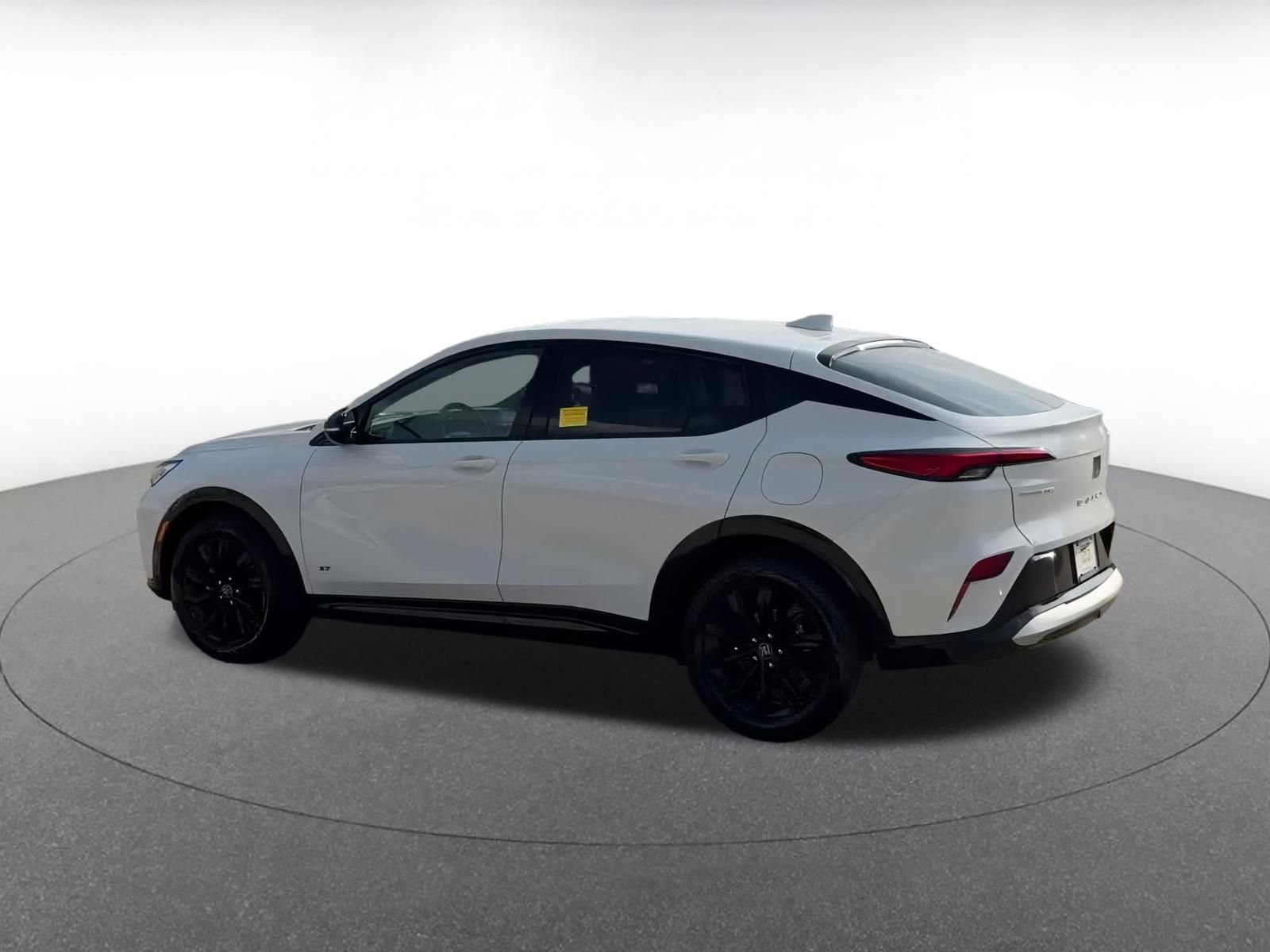 Used 2025 Buick Envista Sport Touring image 10