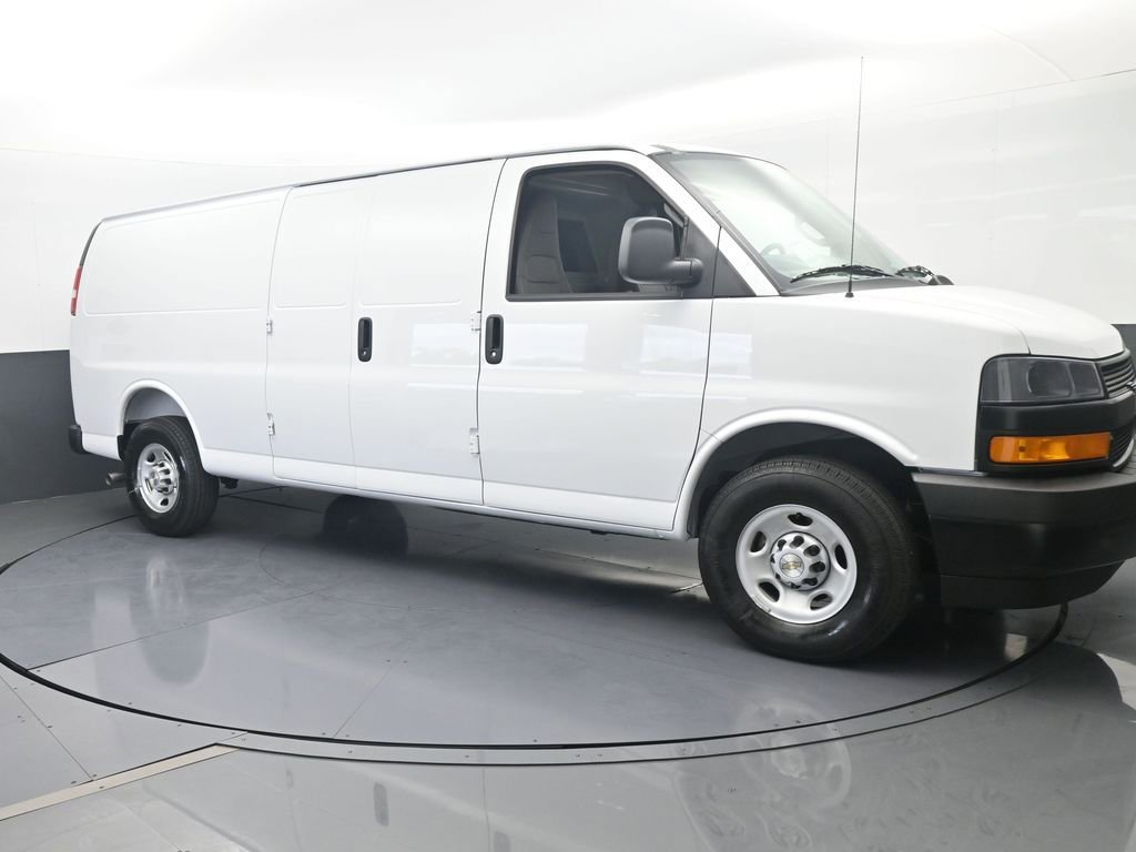 New 2026 Chevrolet Express 2500 Extended w/ Driver Convenience Package RWD image 8