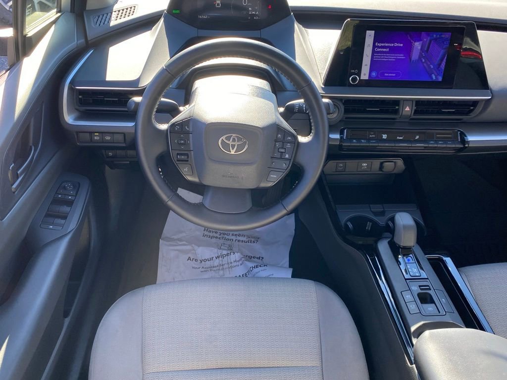 Used 2024 Toyota Prius LE image 10