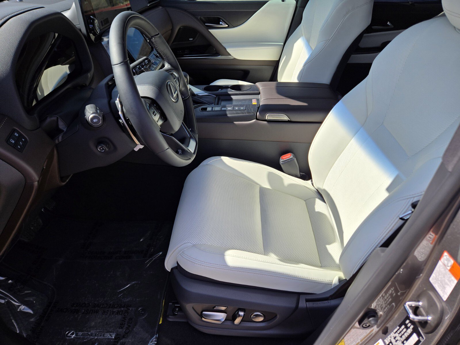 New 2026 Lexus LX 600 4WD w/ Luxury Package image 6