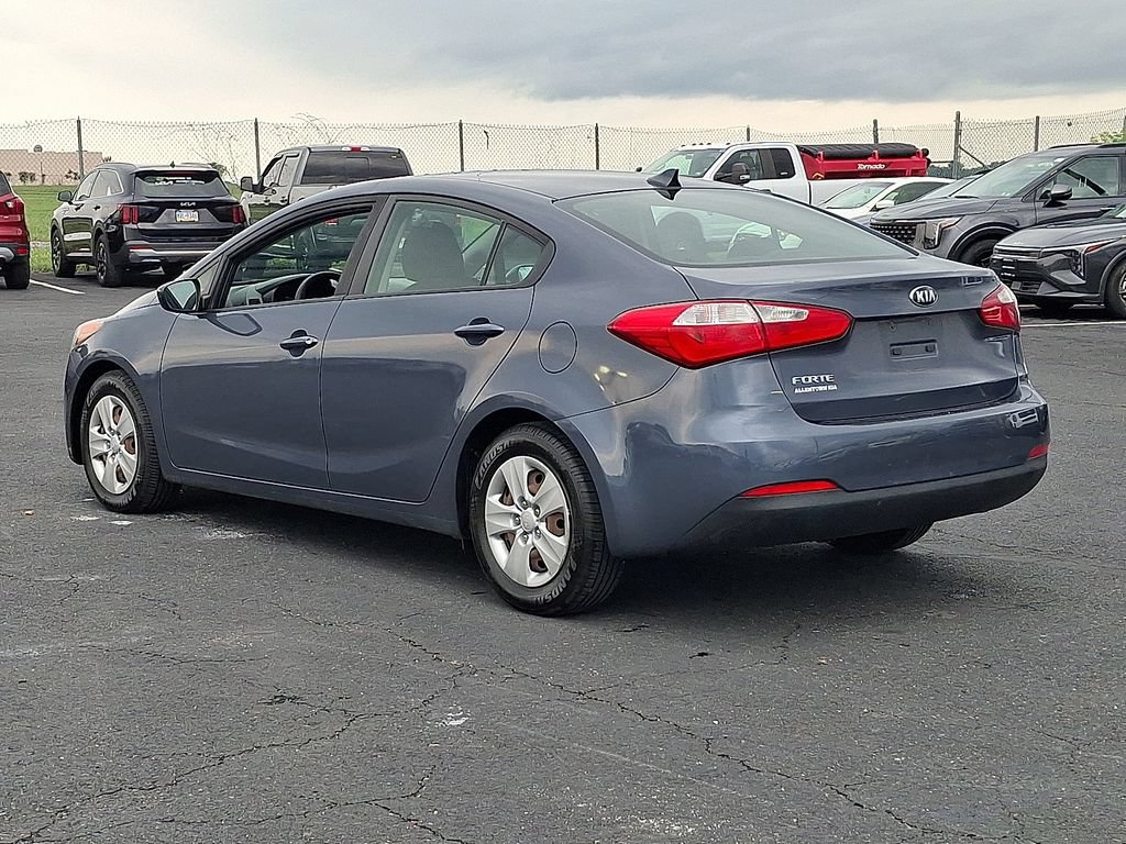 Used 2016 Kia Forte LX FWD image 4