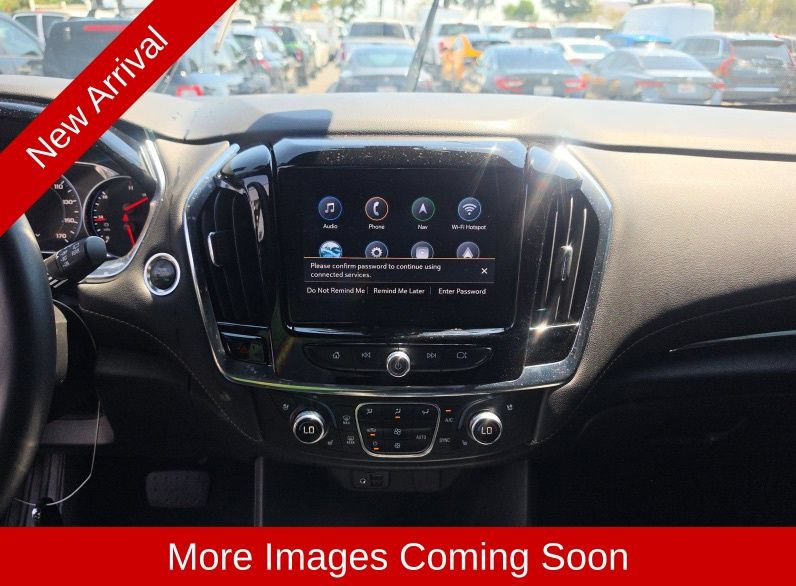 Used 2022 Chevrolet Traverse Premier w/ Redline Edition FWD image 13