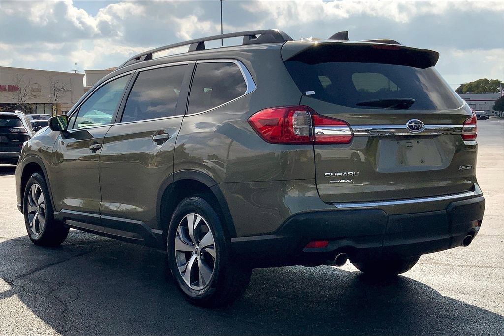 Certified 2022 Subaru Ascent Premium w/ Convenience Package image 11