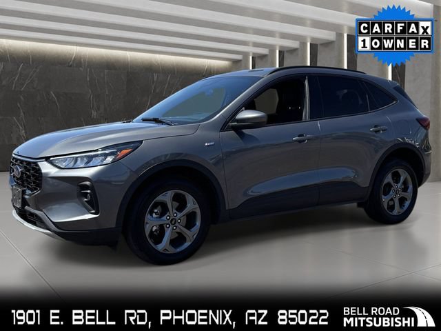 Used 2025 Ford Escape ST-Line Select AWD/4WD image 1