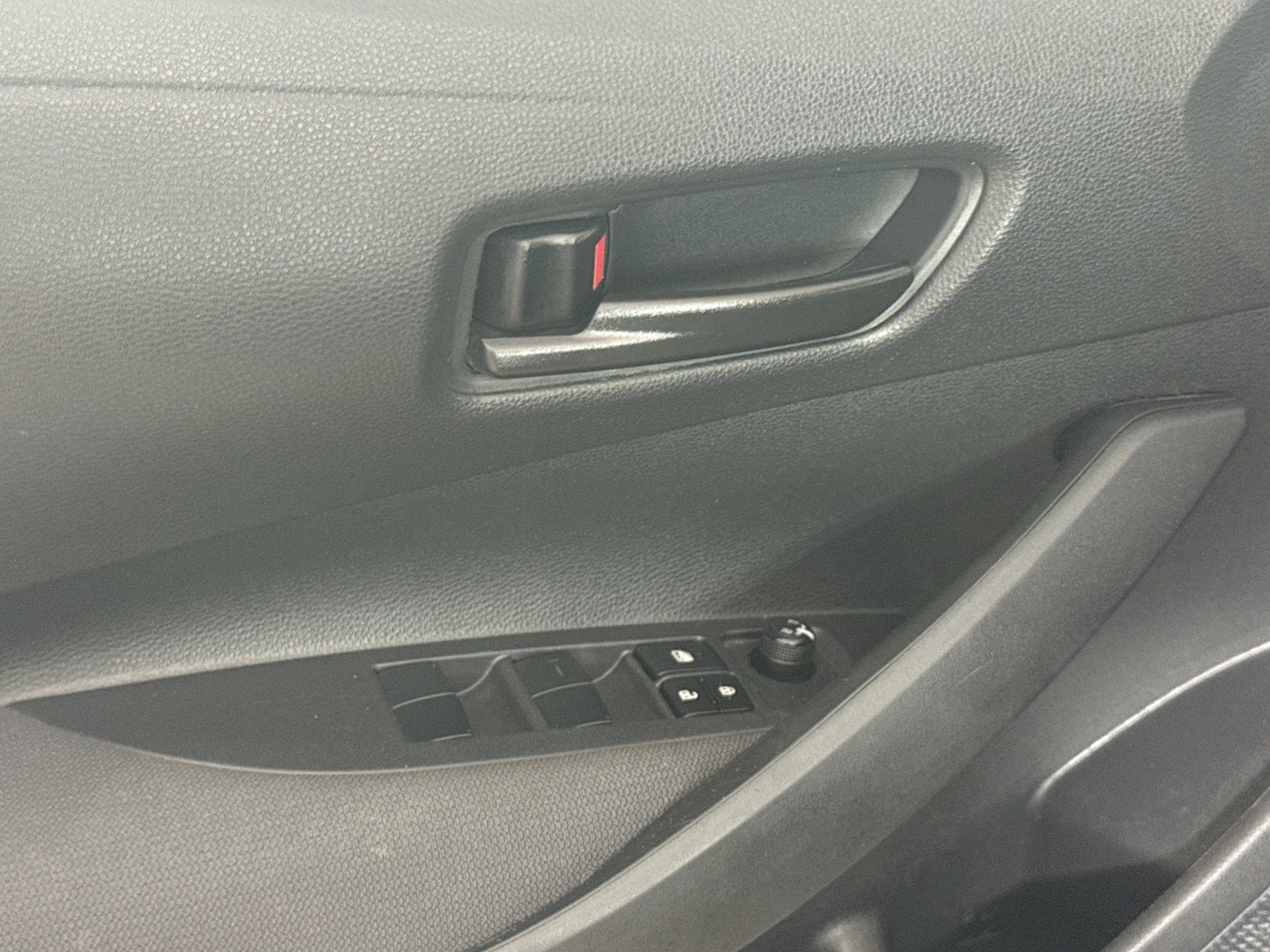 Used 2023 Toyota Corolla LE FWD image 23