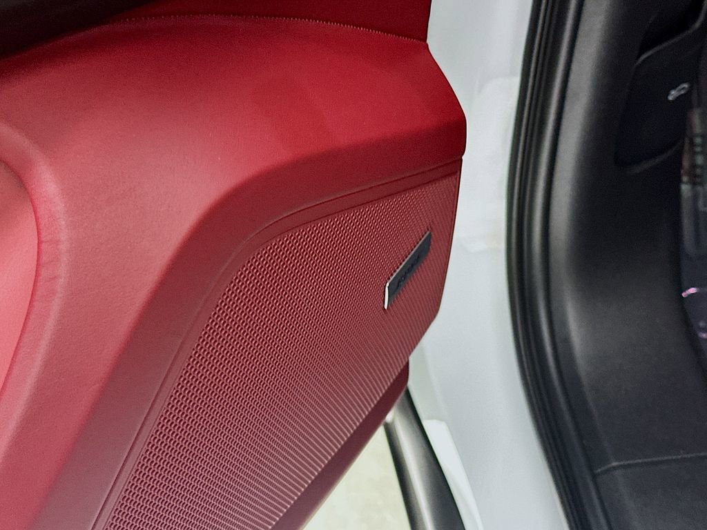 Certified 2023 Porsche Cayenne Platinum Edition image 20