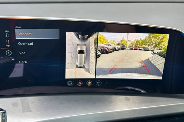 New 2026 Cadillac Vistiq Luxury w/ LPO, Floor Liner Package image 21