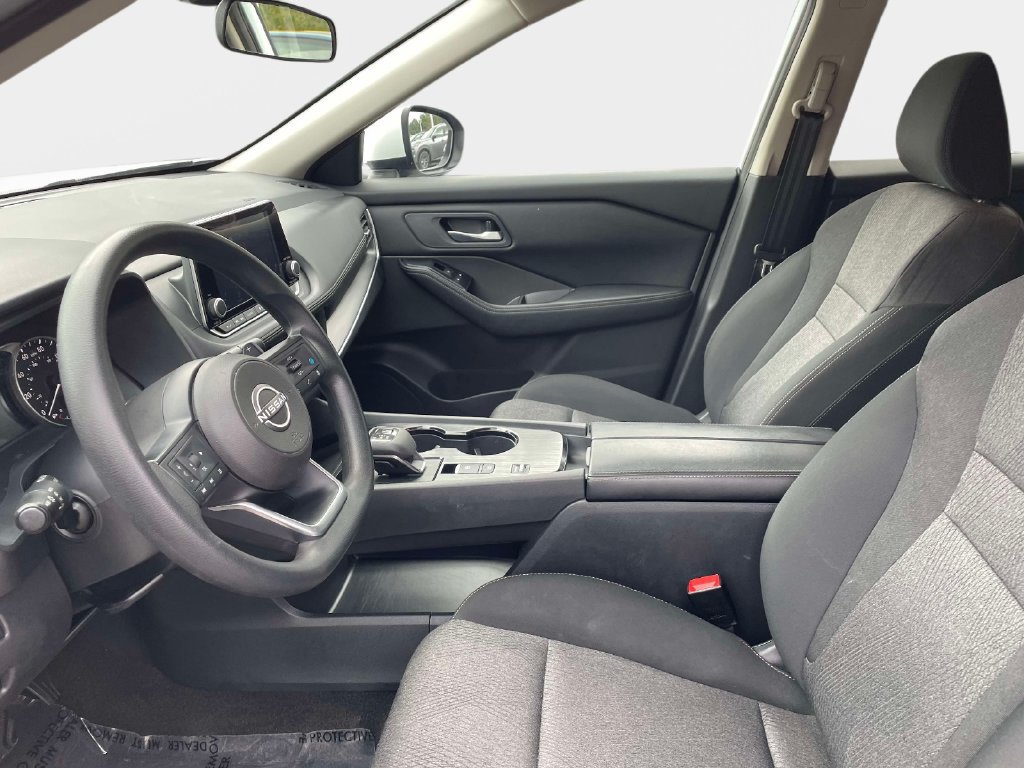Used 2024 Nissan Rogue SV FWD image 22