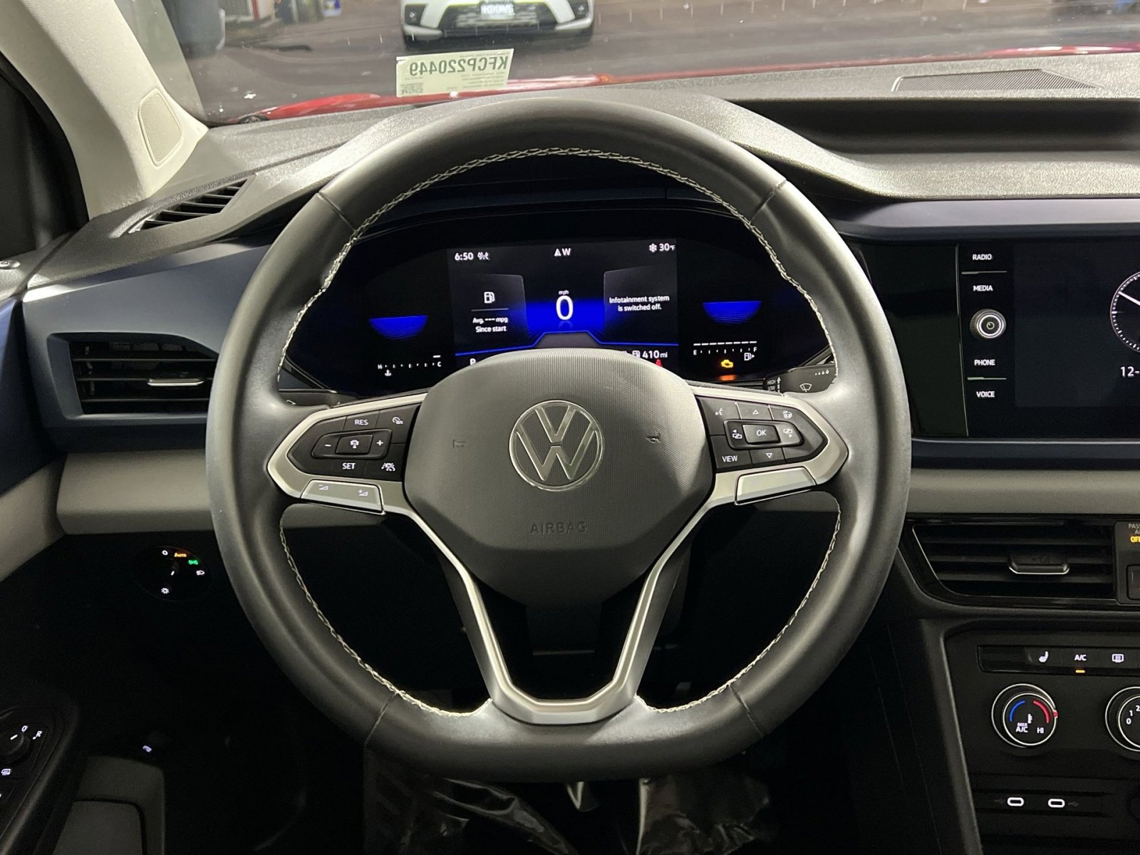 Used 2022 Volkswagen Taos SE image 16