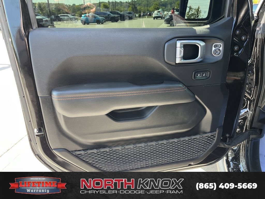 Used 2023 Jeep Gladiator Mojave w/ Cold Weather Group AWD/4WD image 6