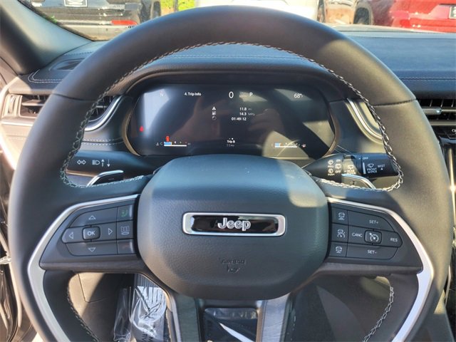 New 2025 Jeep Grand Cherokee Limited w/ Trailer Tow Package image 29