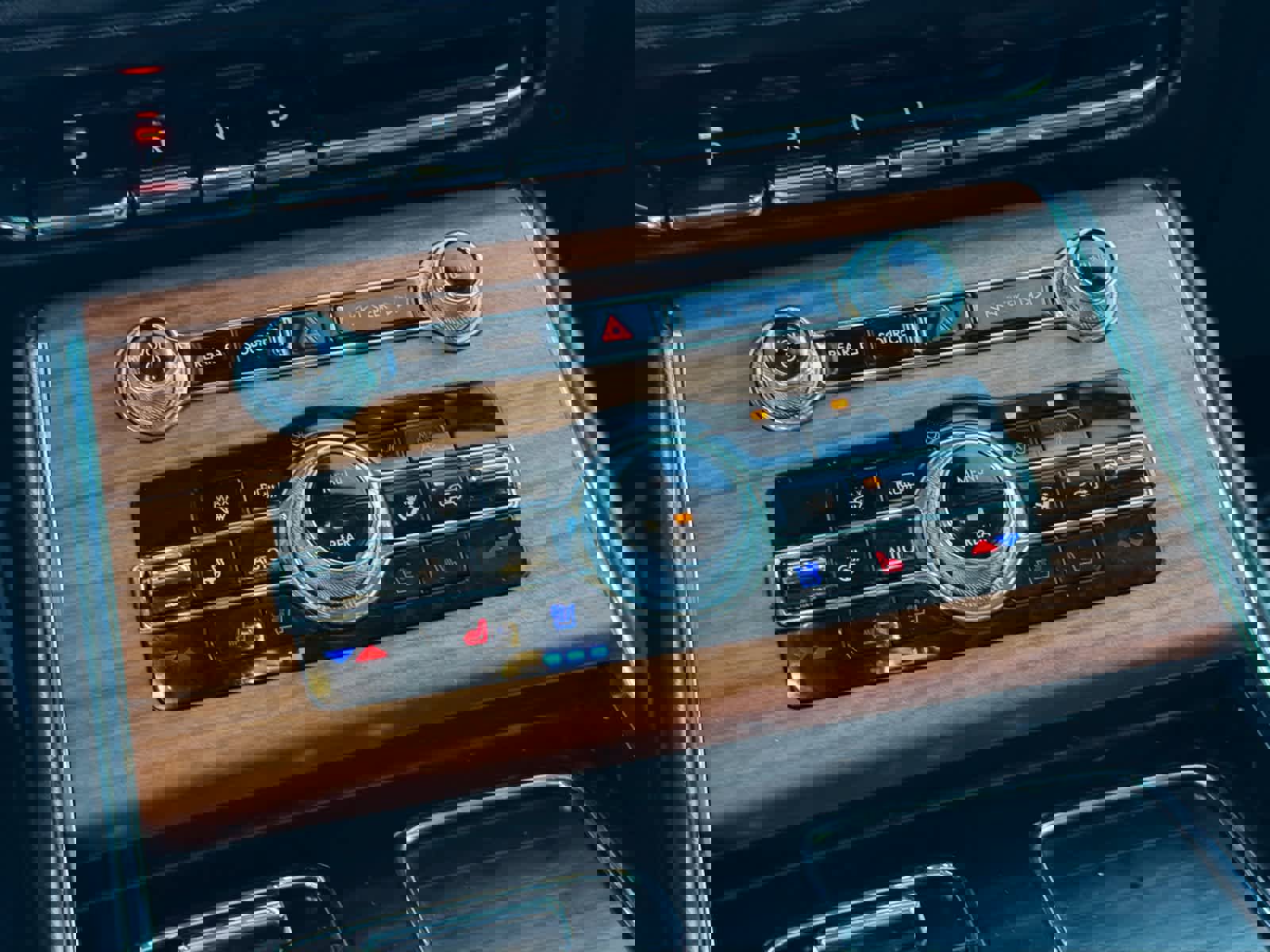 Used 2020 Lincoln Aviator Reserve w/ Equipment Group 202A image 14