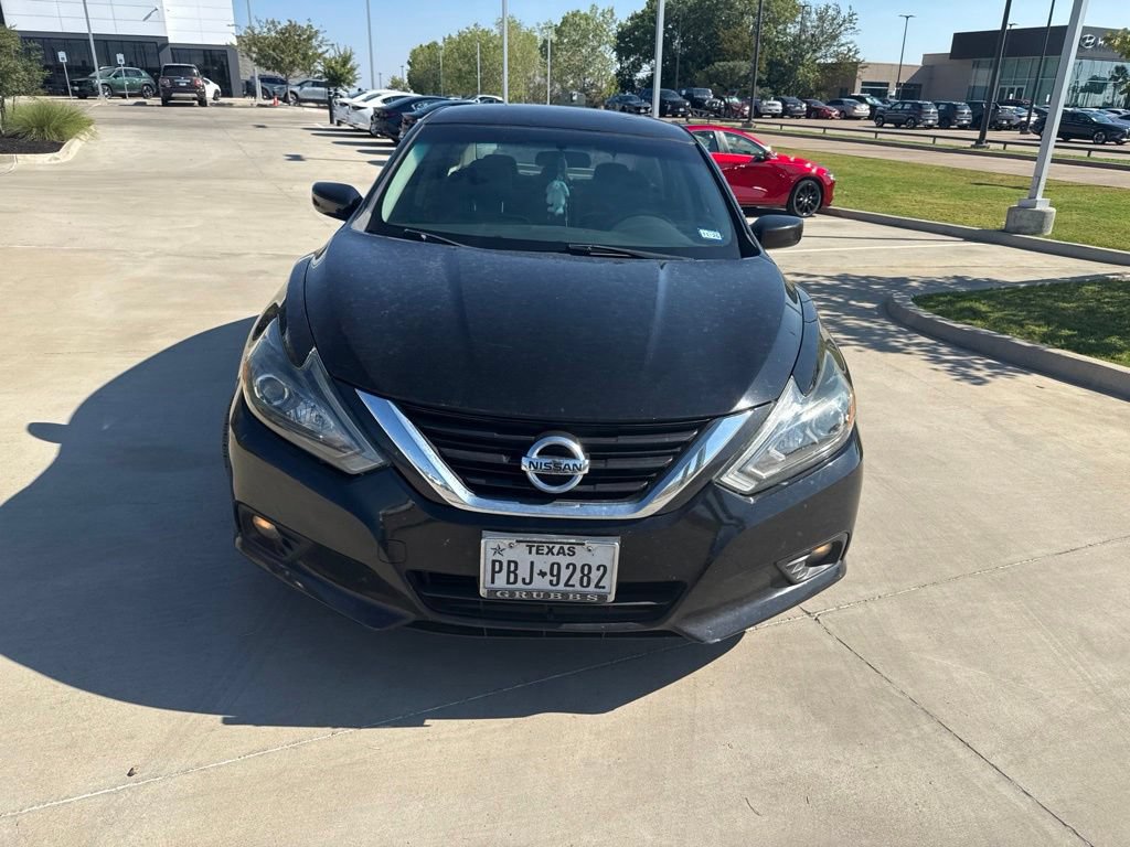 Used 2018 Nissan Altima 2.5 SR w/ SR Special Edition FWD image 2