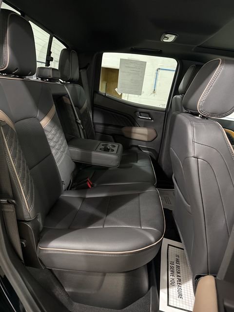 Used 2024 GMC Canyon Denali AWD/4WD image 14