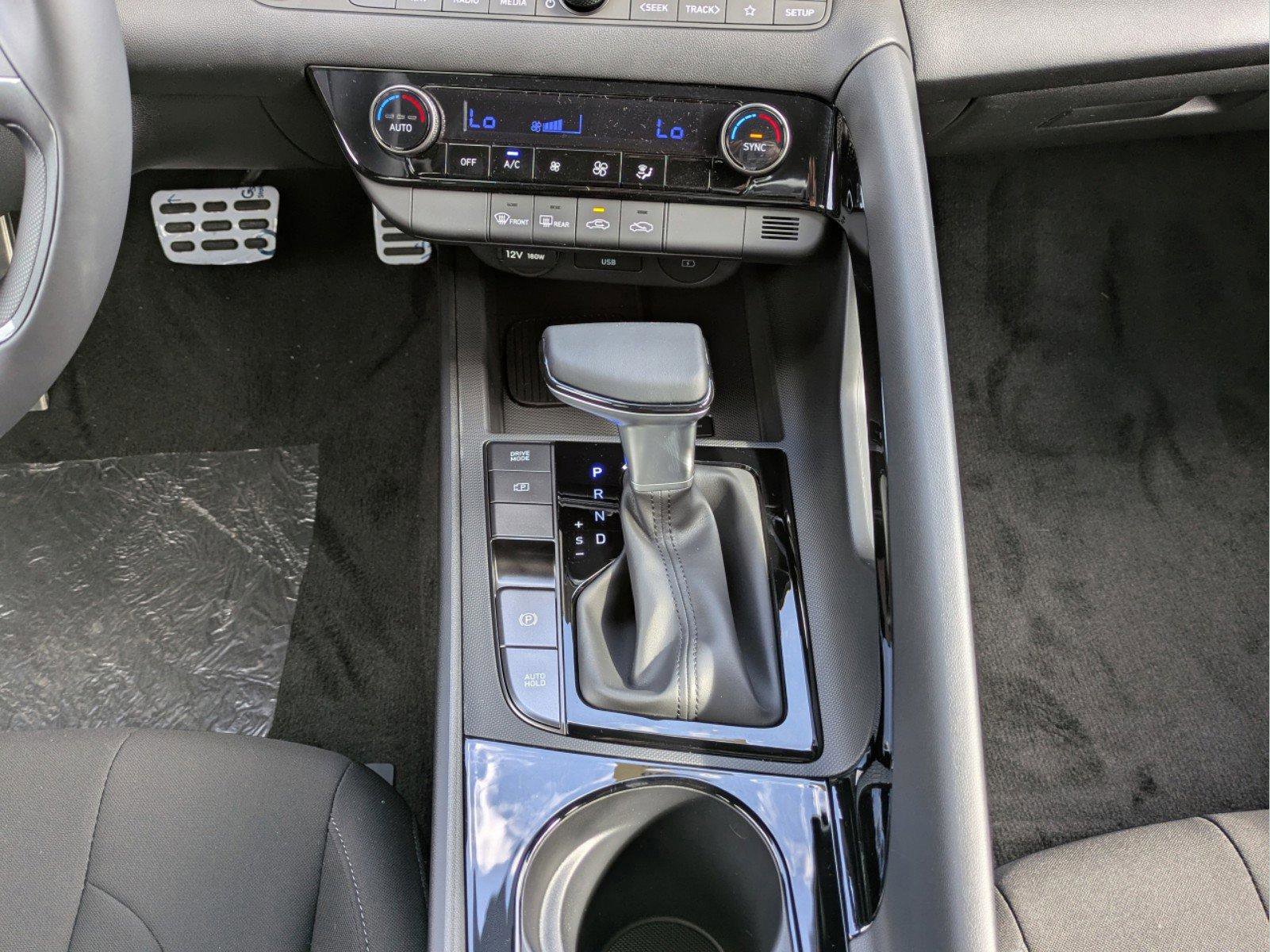 New 2026 Hyundai Elantra Sport image 19