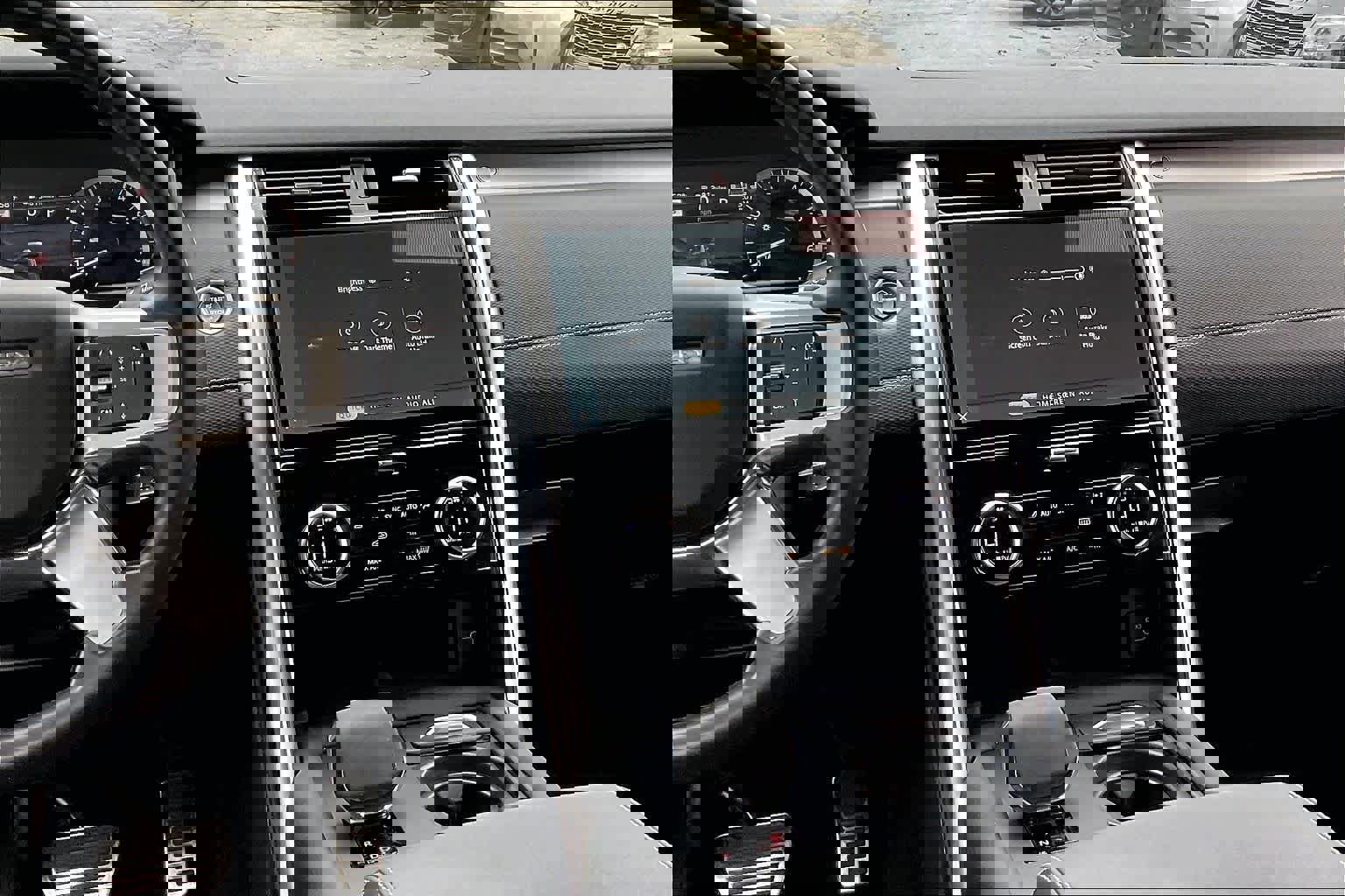 Used 2023 Land Rover Discovery S R-Dynamic image 9