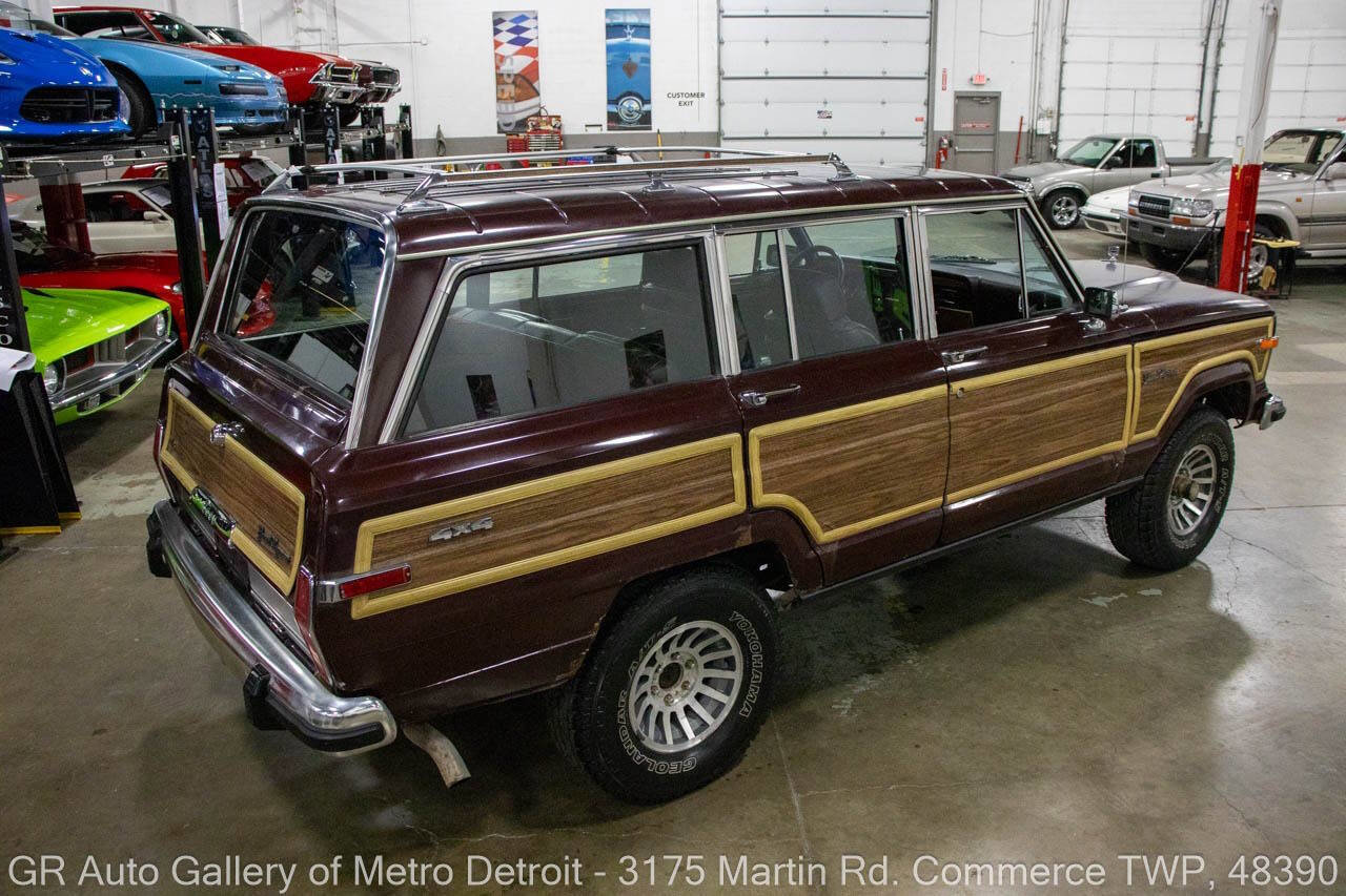 Used 1988 Jeep Grand Wagoneer image 7