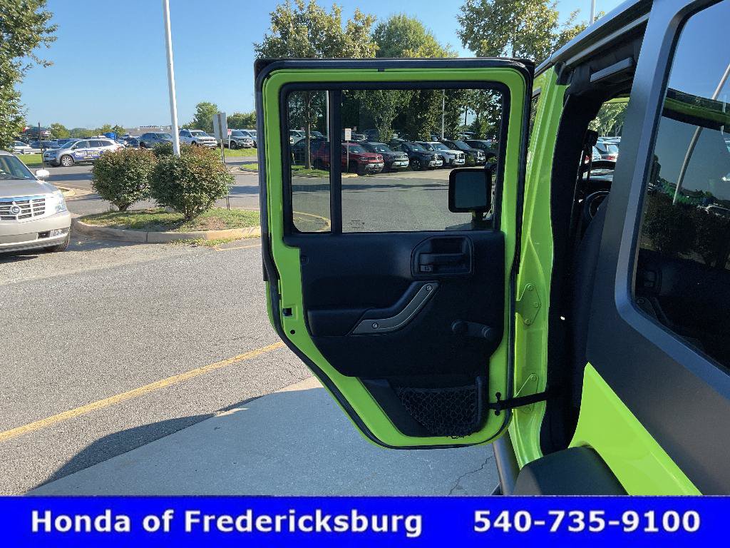 Used 2016 Jeep Wrangler Unlimited Sport w/ Connectivity Group AWD/4WD image 16