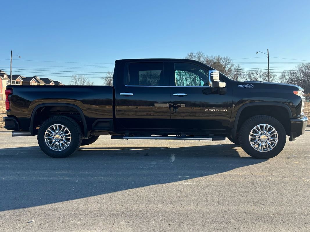 Used 2022 Chevrolet Silverado 2500 High Country image 4