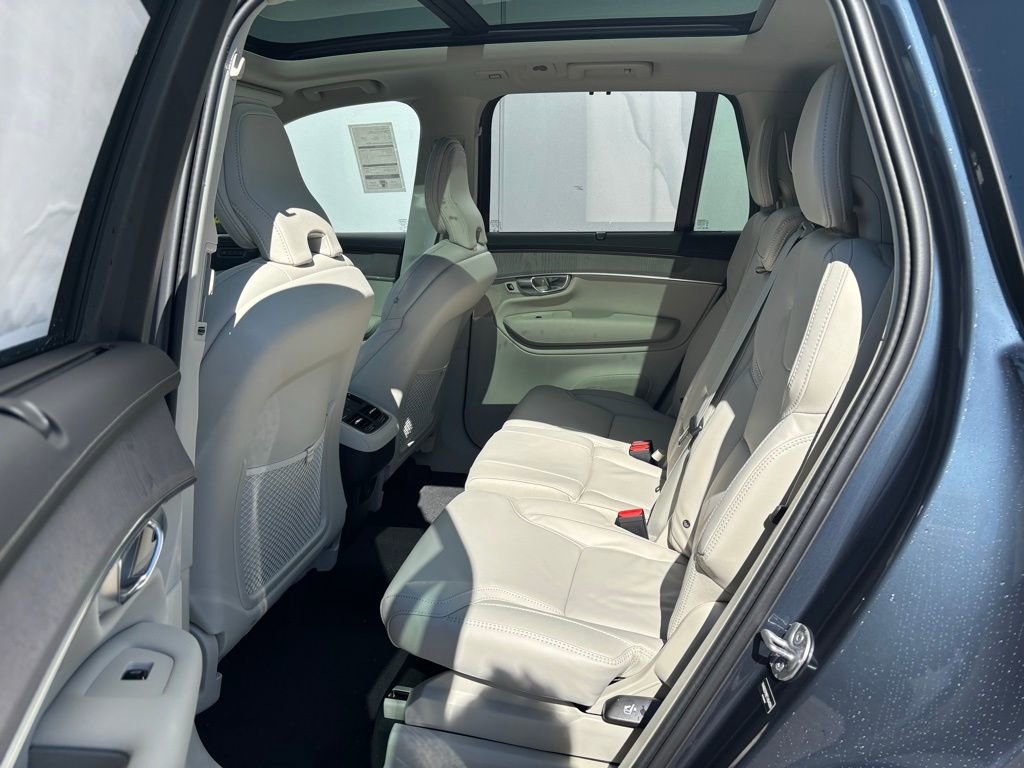 New 2026 Volvo XC90 B6 Ultra w/ Protection Package image 15