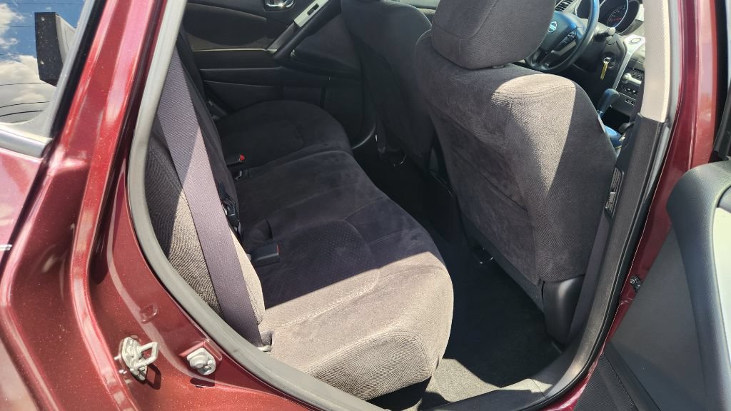 Used 2014 Nissan Murano S FWD image 17